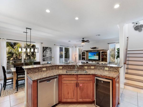 Anna Maria Rental 4 Bedrooms & Pool 3 Houses from Beach