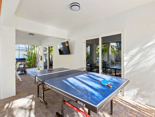 Anna Maria Rental 4 Bedrooms & Pool 3 Houses from Beach