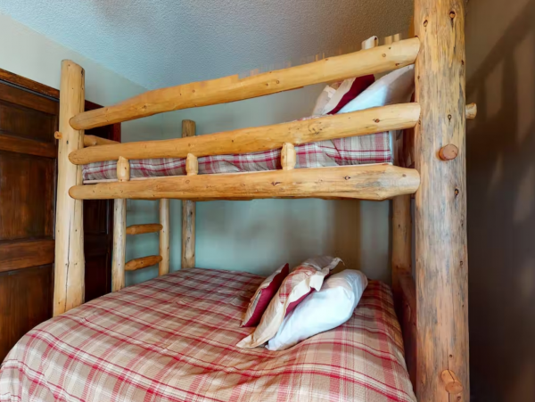 Vail Colorado Four Bedroom Ski Home Rental Sleeps 9