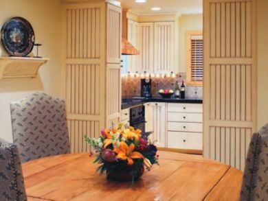 Sample kitchen & dining area