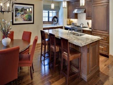 Full kitchen with breakfast bar