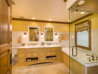 A Vail 3 plus Den Bedroom Ski Vacation Condo
