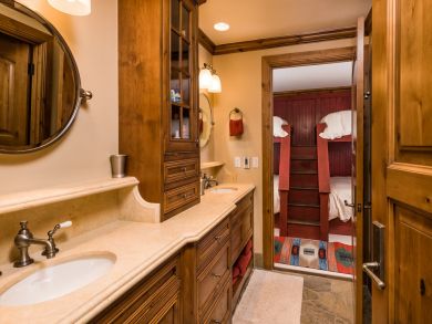 A Vail 3 plus Den Bedroom Ski Vacation Condo