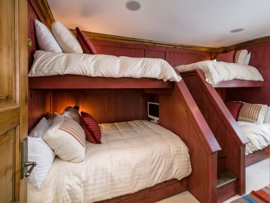 A Vail 3 plus Den Bedroom Ski Vacation Condo