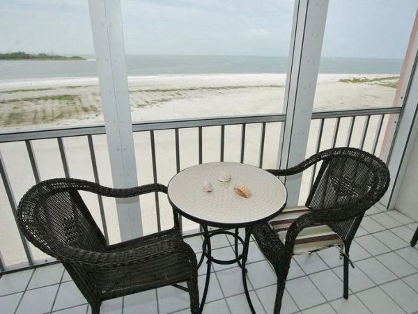 Fort Myers Direct Gulf Front Vacation Condo 2 Bedrooms