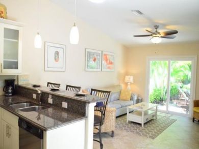 Holmes Beach Vacation Villa a short stroll to beautiful white sandy beaches