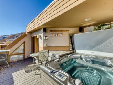 Vail Vacation Home Sleeps Six Guests