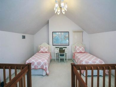 Charming Three Bedroom Captiva Vacation Home Sleeps 8 Guests