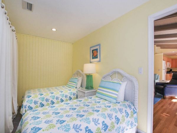 Captiva Home With Private Pool Three Bedroom Sleeps 8