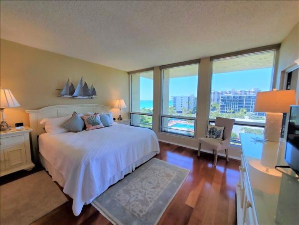 Longboat Key Vacation Rental - Gulf-Front Florida Condo with Pool & Beach Access