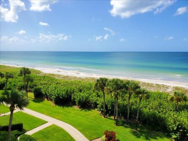 Longboat Key Beachfront Retreat Gulf Views & Resort Amenities