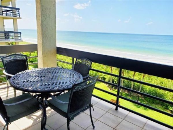 Longboat Key Beachfront Retreat Gulf Views & Resort Amenities