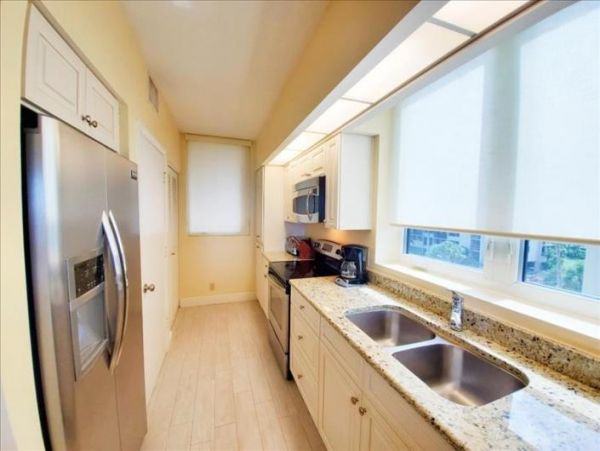Longboat Key Beachfront Retreat Gulf Views & Resort Amenities