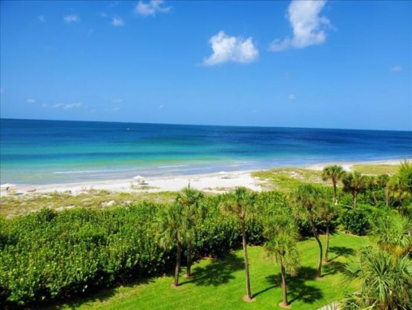 Longboat Key Beachfront Retreat Gulf Views & Resort Amenities