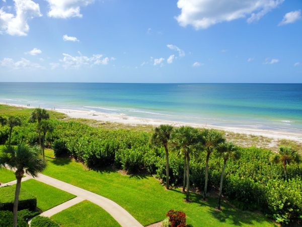 Longboat Key Beachfront Retreat Gulf Views & Resort Amenities