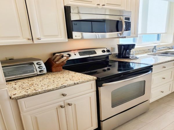 Longboat Key Beachfront Retreat Gulf Views & Resort Amenities