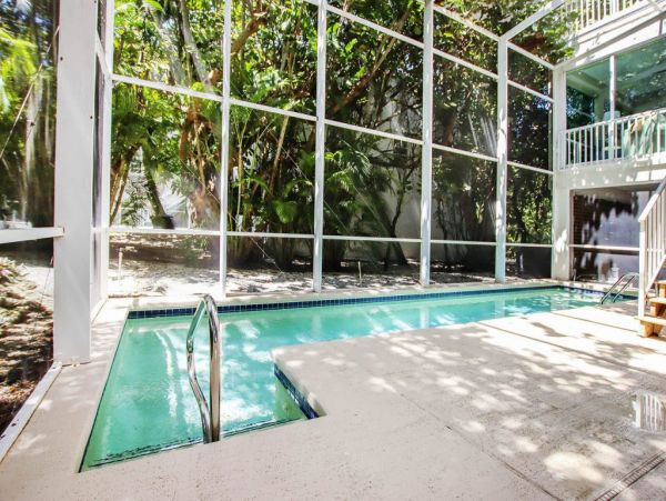 Captiva Pool Vacation Rental Homes, Sleeps 8