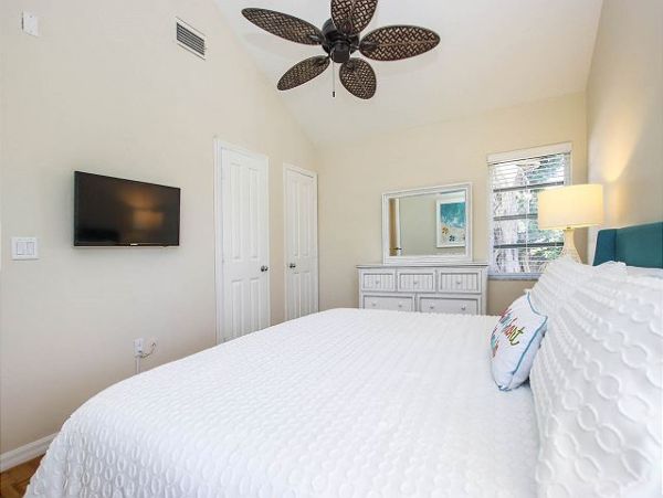 Captiva Pool Vacation Rental Homes, Sleeps 8