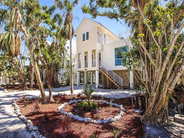 Captiva Pool Vacation Rental Homes, Sleeps 8