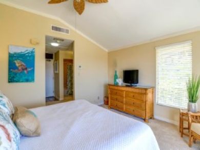 Kapalua Vacation Condo Sleeps Six Guests.