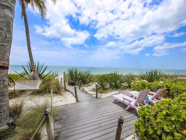 Charming Captiva Beachfront Cottage If You Love the Beach