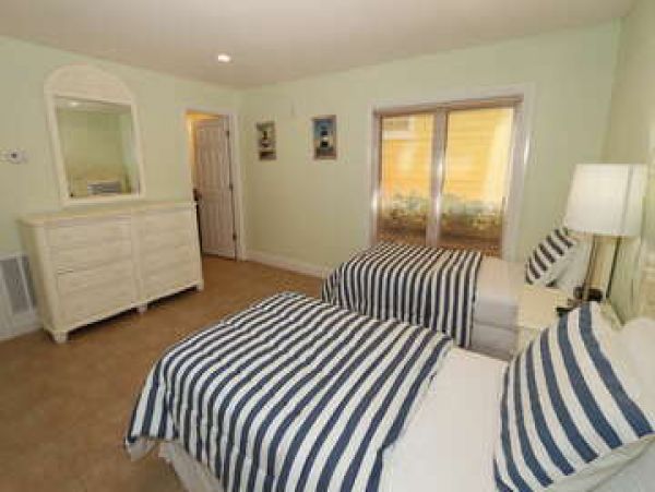 Luxury Seven Bedroom Rental Home with Pool - Sleeps 14!