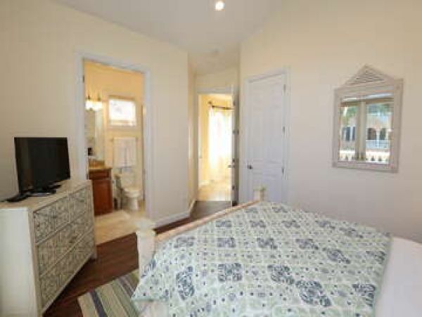 Luxury Seven Bedroom Rental Home with Pool - Sleeps 14!