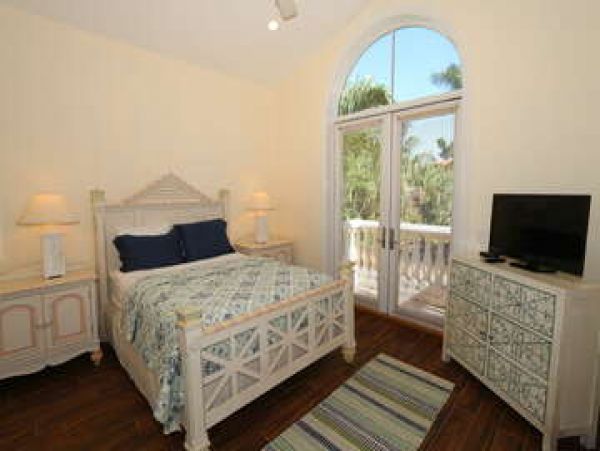 Luxury Seven Bedroom Rental Home with Pool - Sleeps 14!