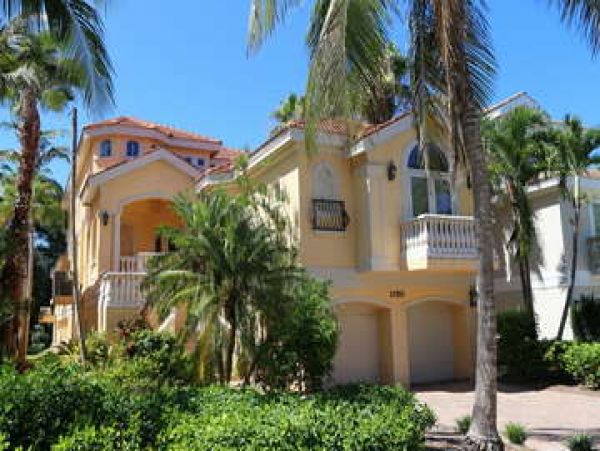 Luxury Seven Bedroom Rental Home with Pool - Sleeps 14!