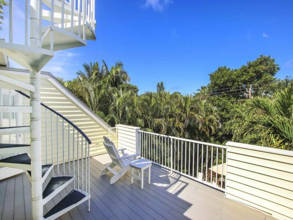 Enjoy Sunny Days At This Captiva Vacation Rental Home