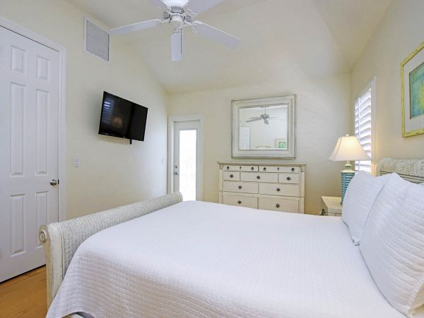 Enjoy Sunny Days At This Captiva Vacation Rental Home
