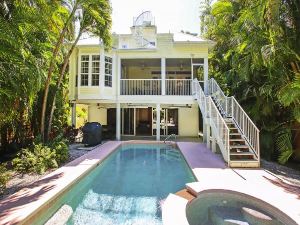 Enjoy Sunny Days At This Captiva Vacation Rental Home