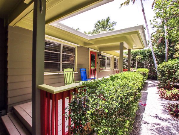 Captiva Island Beautiful 4 Bedroom Home Steps to the Beach