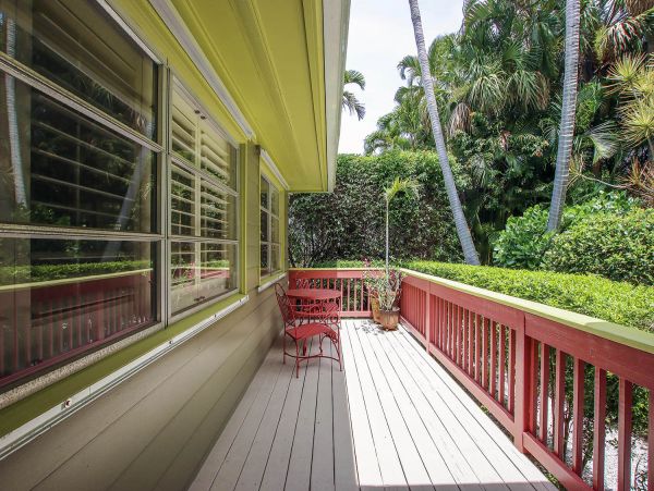 Captiva Island Beautiful 4 Bedroom Home Steps to the Beach