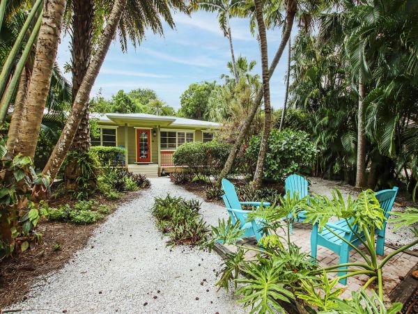 Captiva Island Beautiful 4 Bedroom Home Steps to the Beach