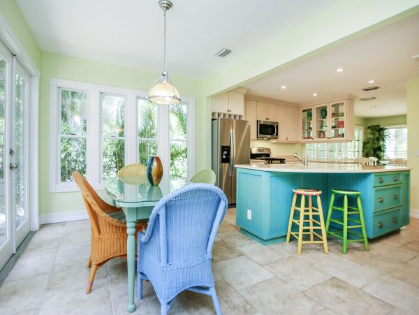 Captiva Island Beautiful 4 Bedroom Home Steps to the Beach