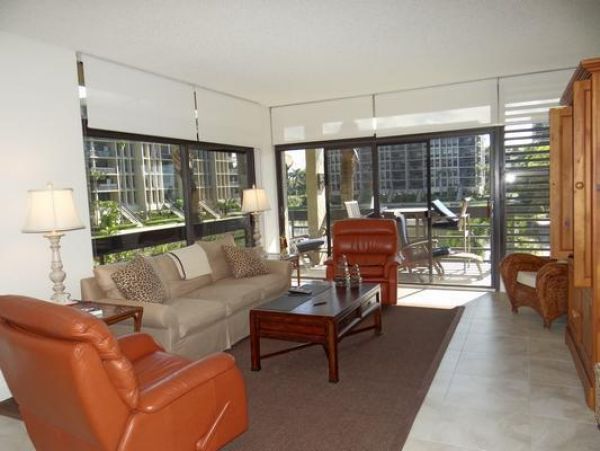 Longboat Key Beachplace Rental Direct Walk Out Partial Views