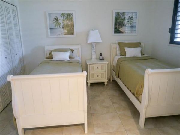 Longboat Key Beachplace Rental Direct Walk Out Partial Views