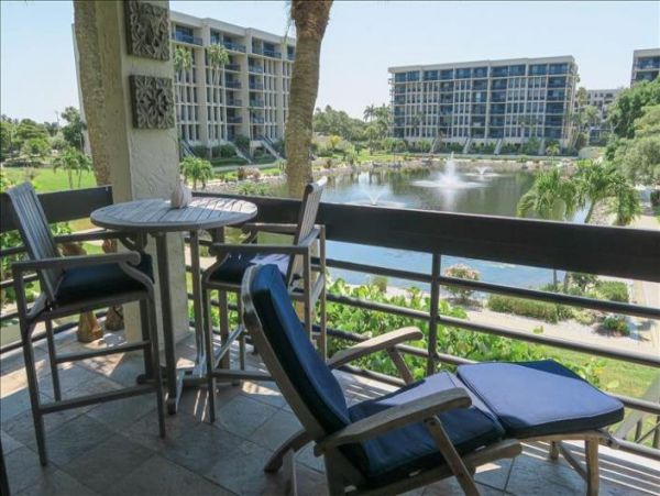 Longboat Key Beachplace Rental Direct Walk Out Partial Views