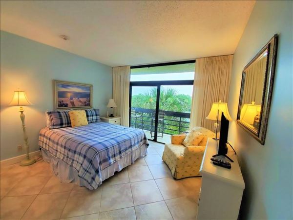 Gulf Front Longboat Key Vacation Condo Three Bedroom