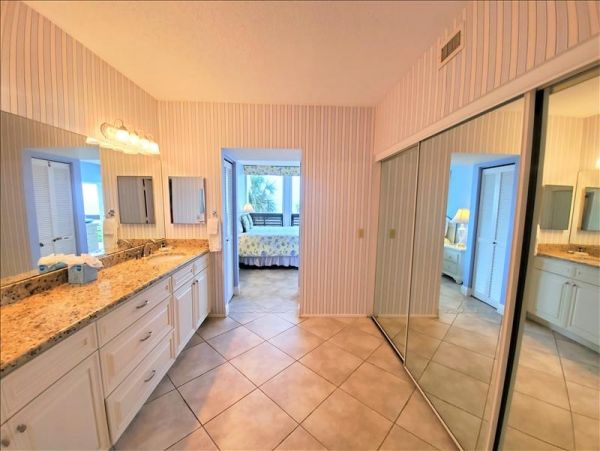 Gulf Front Longboat Key Vacation Condo Three Bedroom