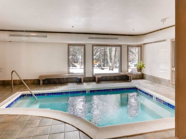 Stunning Vail Residence with Lovely Out Door Pool 2 Bedrm