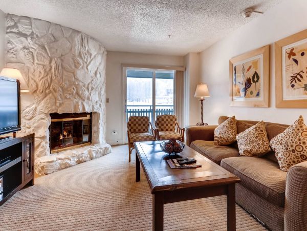 Stunning Vail Residence with Lovely Out Door Pool 2 Bedrm