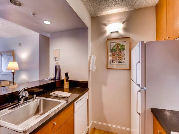 Stunning Vail Residence with Lovely Out Door Pool 2 Bedrm