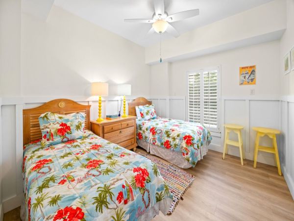 Luxury Captiva Island Seven Bedroom Rental with Pool