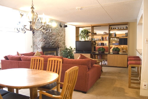 Open plan dining room & living room