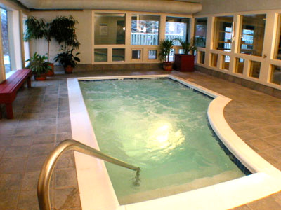 Shared pool & hot tub
