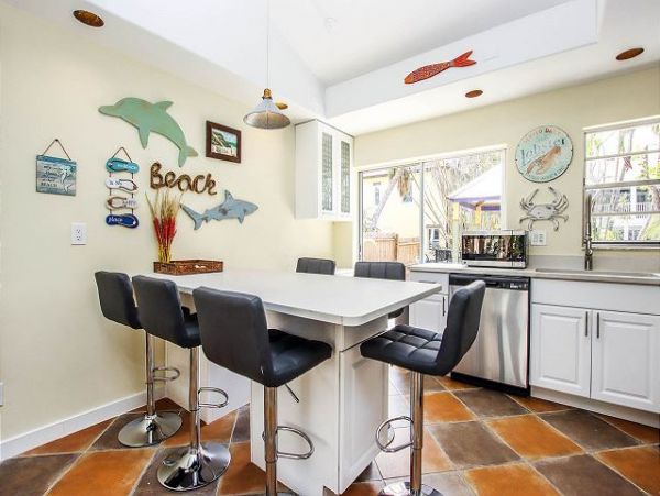 A Truly Charming Captiva Beach Cottage