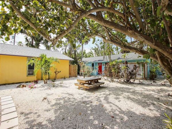 A Truly Charming Captiva Beach Cottage