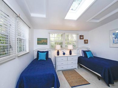 Delightful Captiva Vacation Beach Cottage Sleeps Six Guests